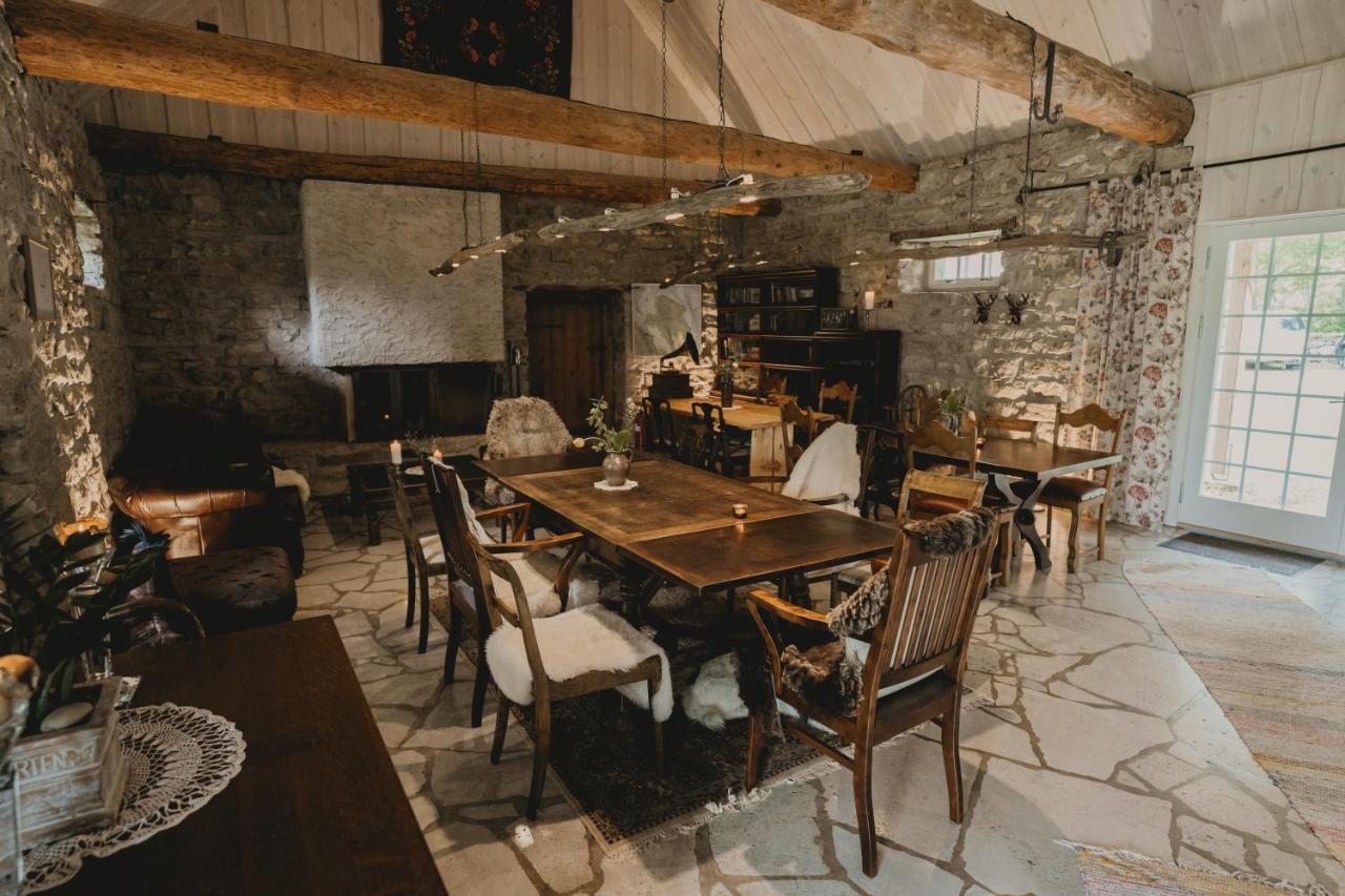 Muhu Tonise Talu Hotel Liiva  Bagian luar foto