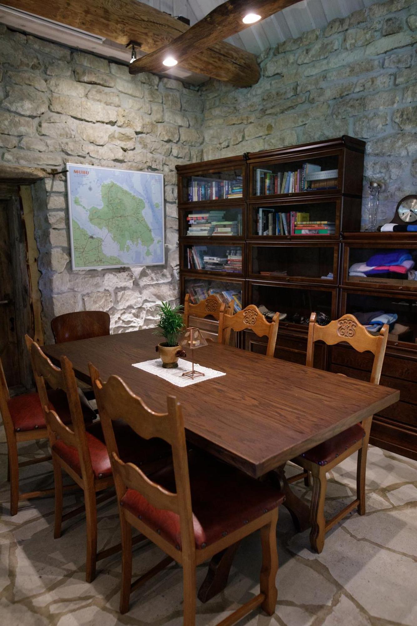 Muhu Tonise Talu Hotel Liiva  Bagian luar foto