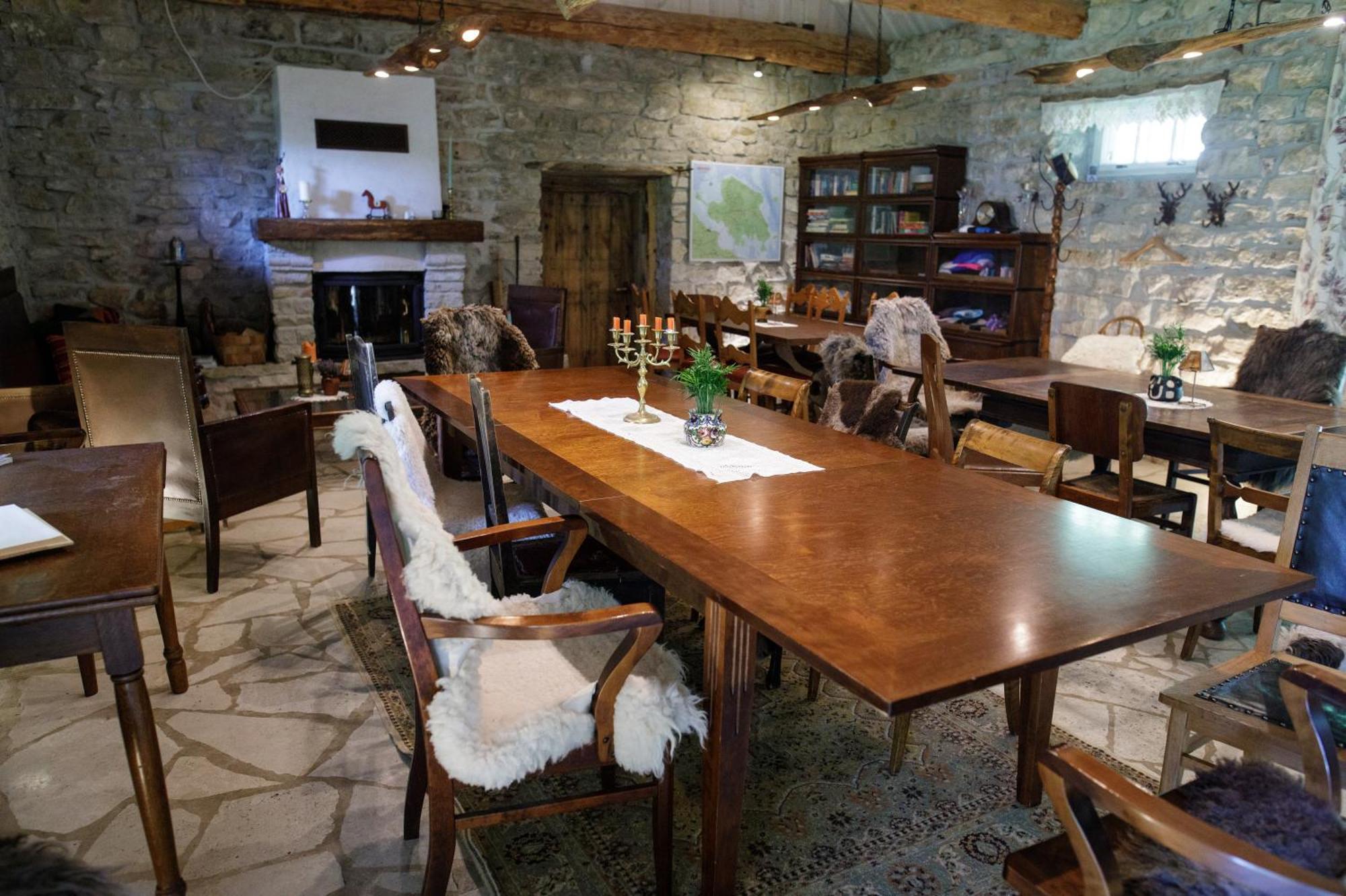 Muhu Tonise Talu Hotel Liiva  Bagian luar foto